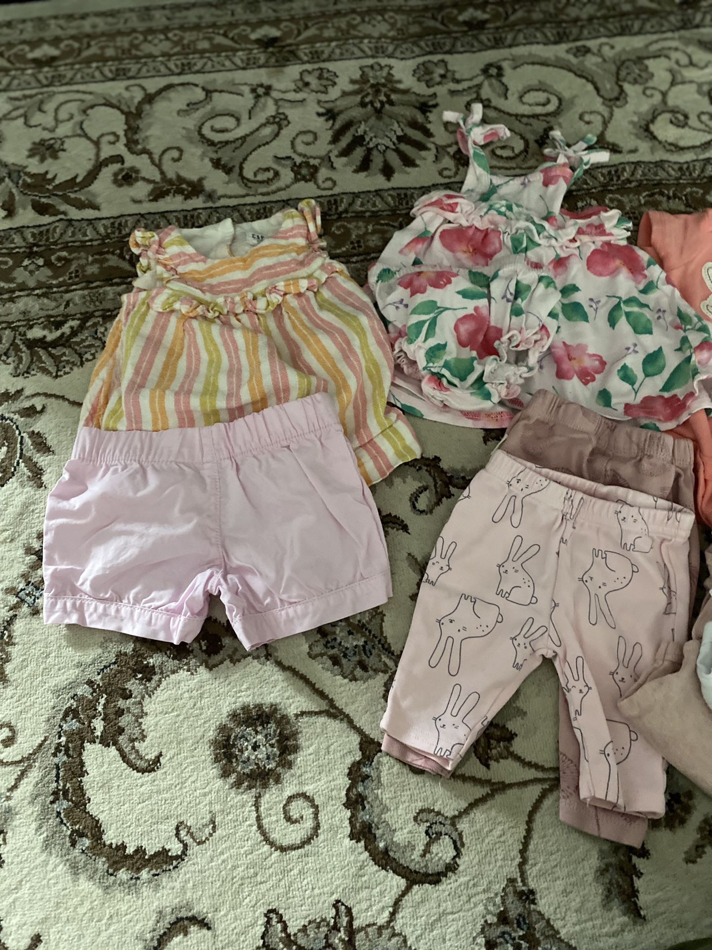 Newborn And 0-3 Months Baby Clothes 