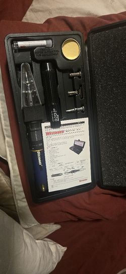 Soldering kit