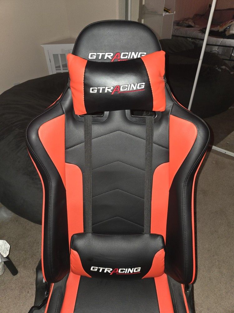 GTRACING Gaming Chair With Bluetooth Speakers