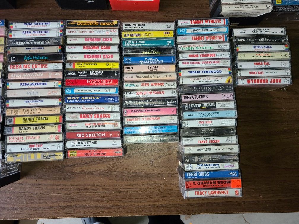 COUNTRY CASSETTES