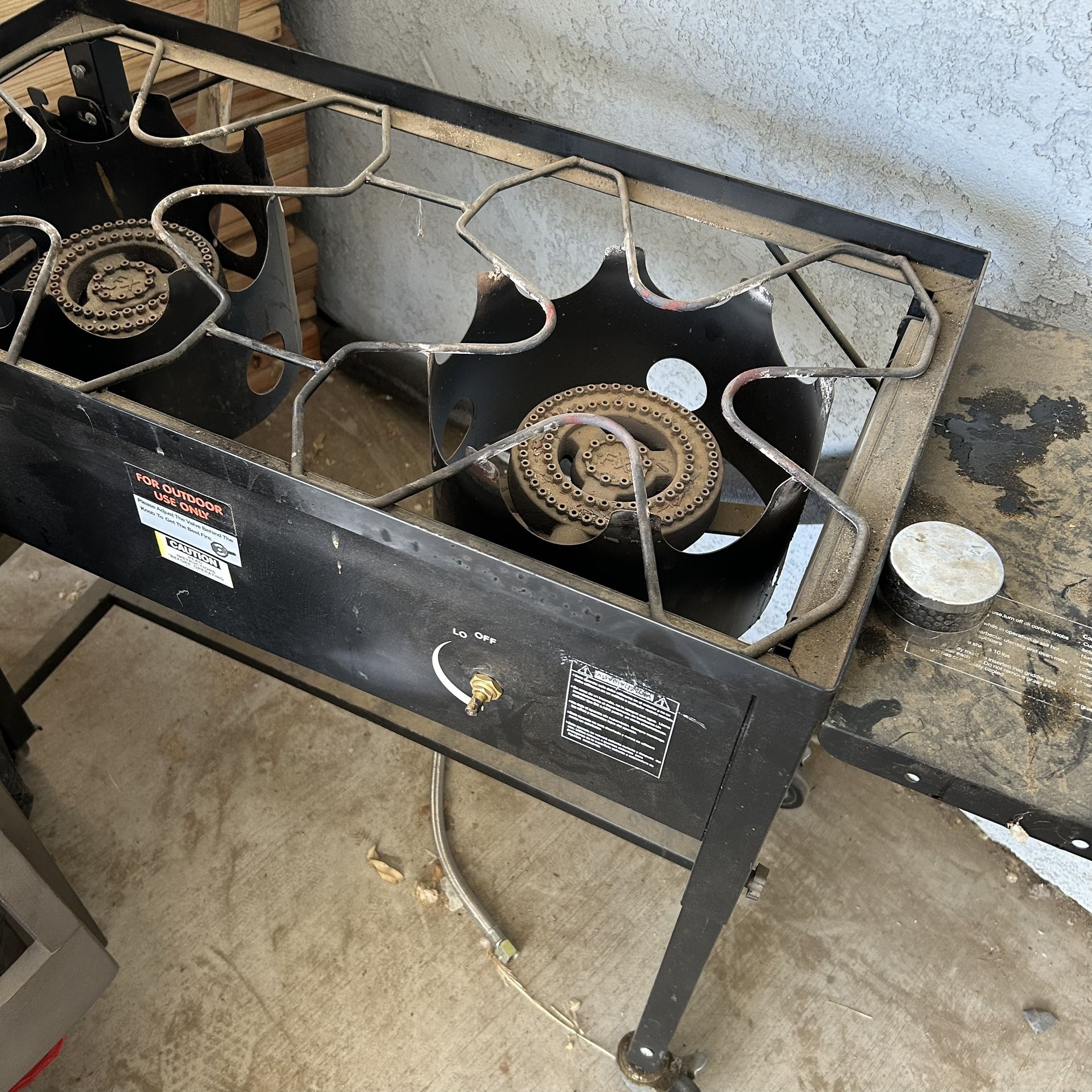 Gas stove