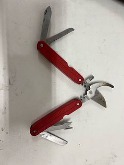 Multitool with Pruner/Clippers, Portable, Foldable & Compact Multipurpose Tool Shear for Outdoor Use, Gardening, Hunting, Fishing, Hiking, Survival & 