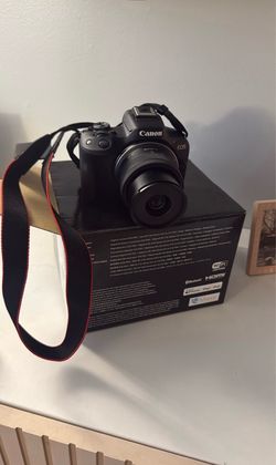 Canon r50 with original box