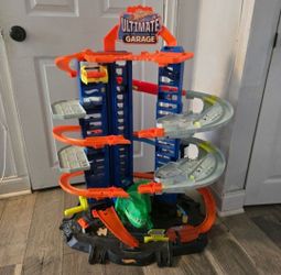 Hot Wheels City Ultimate Garage Playset T-Rex  No Cars