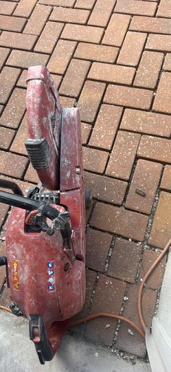 Hilti concrete saw 700