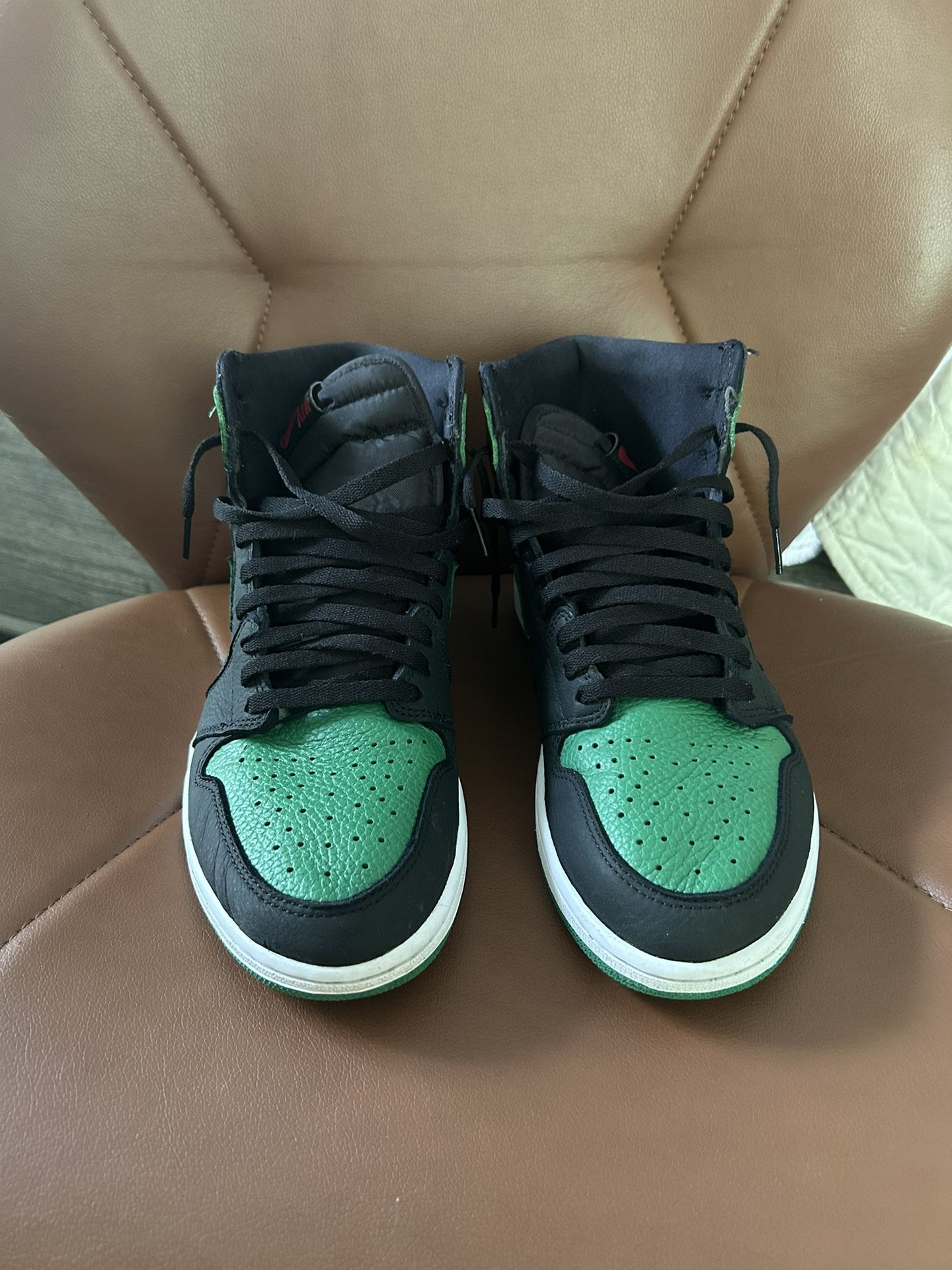 jordan 1 pine green 2.0 on feet