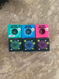 Jadore glow up squishy toy