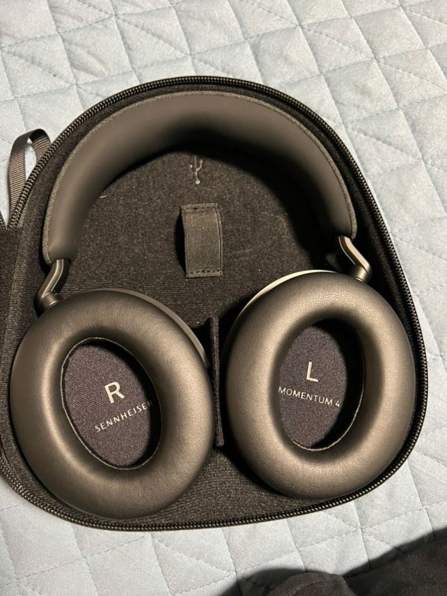 MOMENTUM 4 sennheiser studio headphones