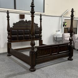 4pcs of furniture - Beds & Bed Frames