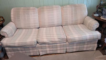 Free couch TODAY ONLY