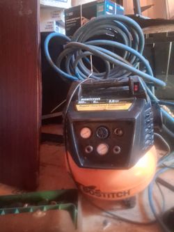 Bostitch 6 Gallon 150 PSI Air Compressor