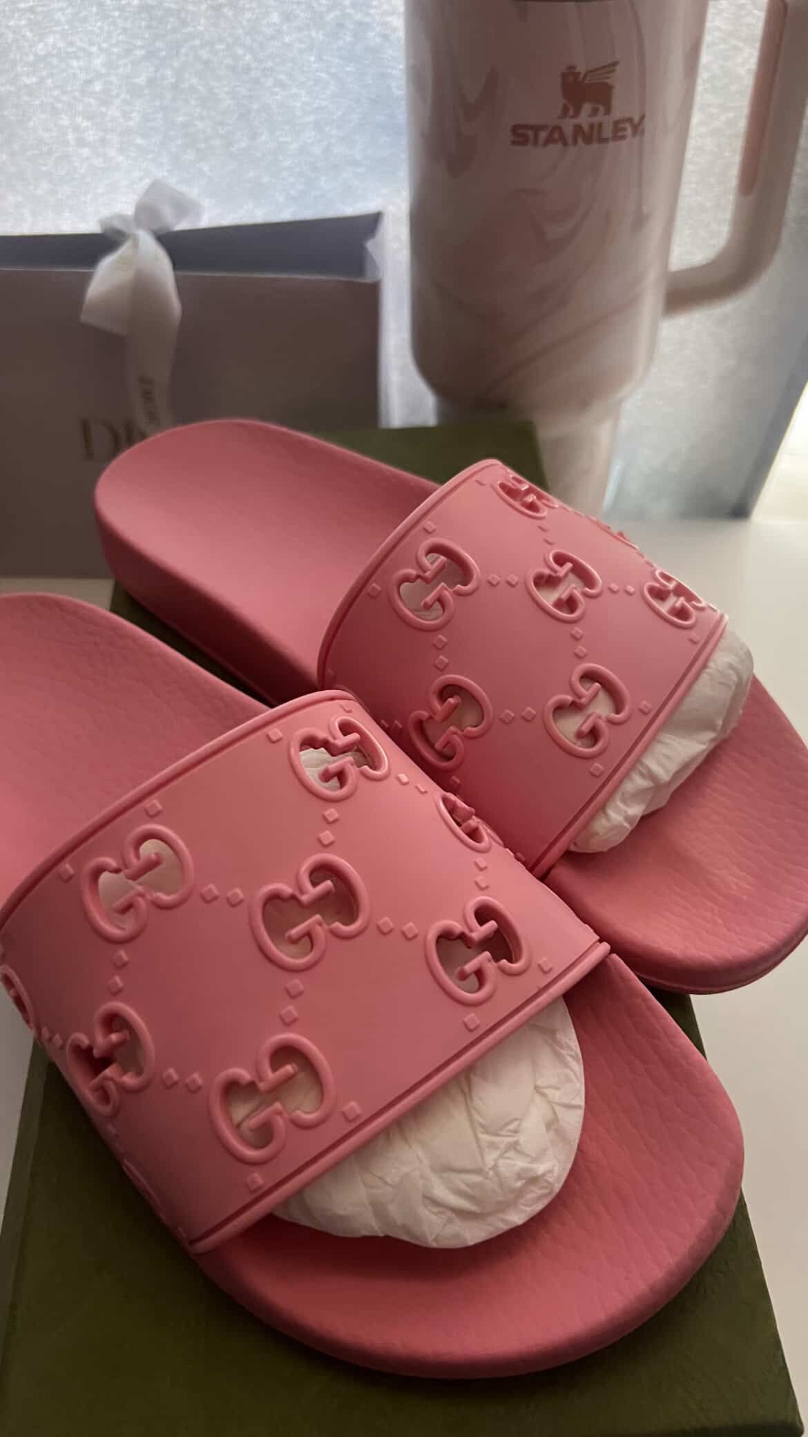 Guccis Slides Women 