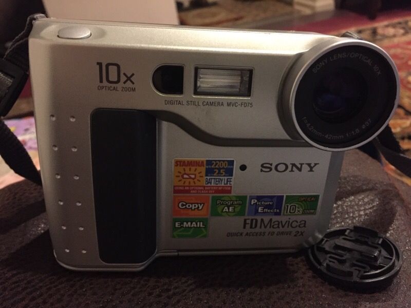 Sony Mavica MVC-FD 75 Camera 2.1 MP 3.5" Floppy Disk DRIVE 10X ZOOM BATTERY INC