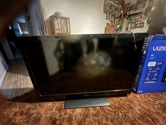 Insignia 55” Smart TV