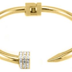 Stunning Spike nail hand cuff
