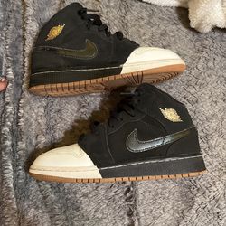  Air Jordan 1 Retro Mid GS 'Gold