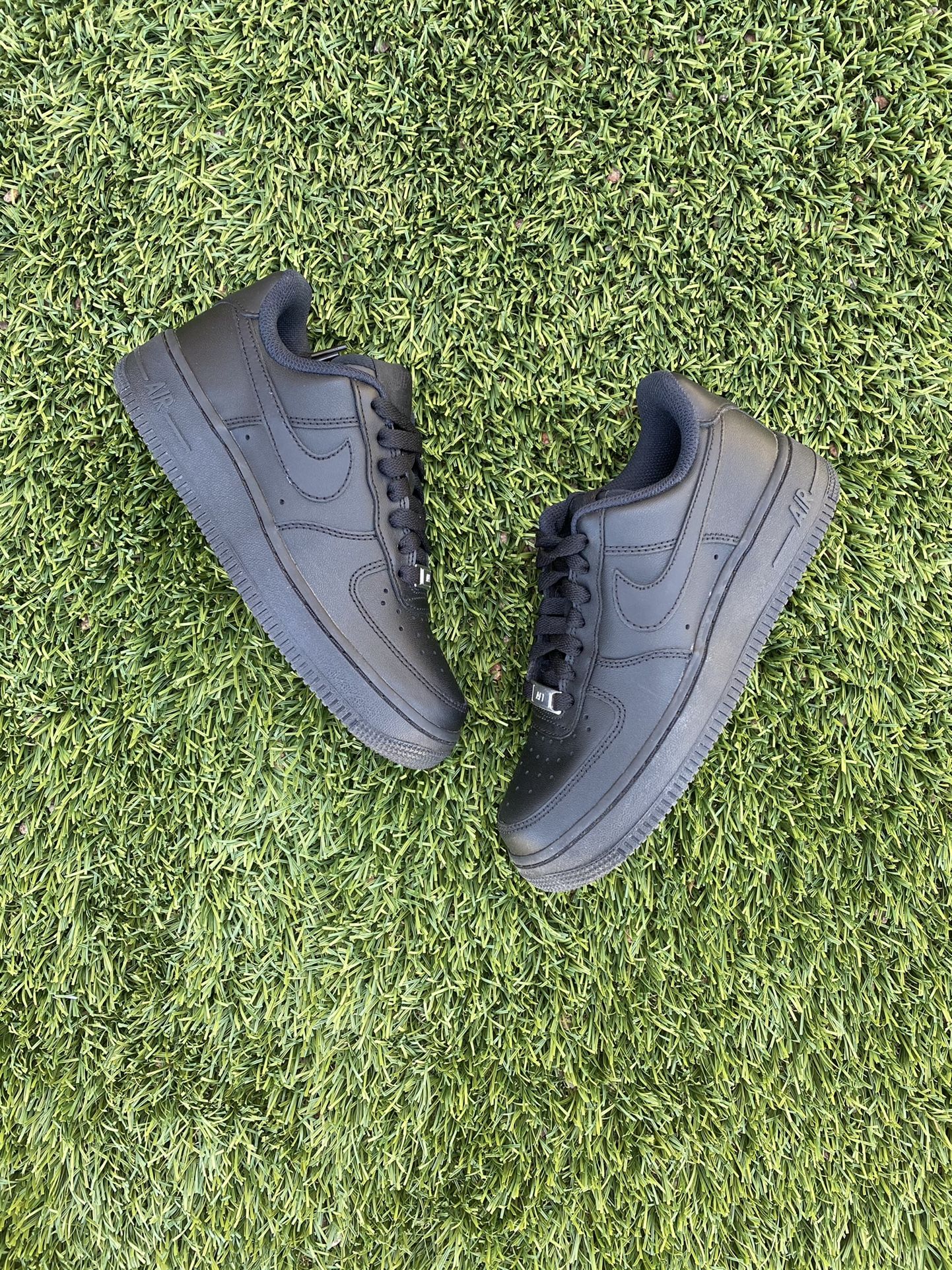 Nike Black Air Force 1 Size 6.5 WOMENS