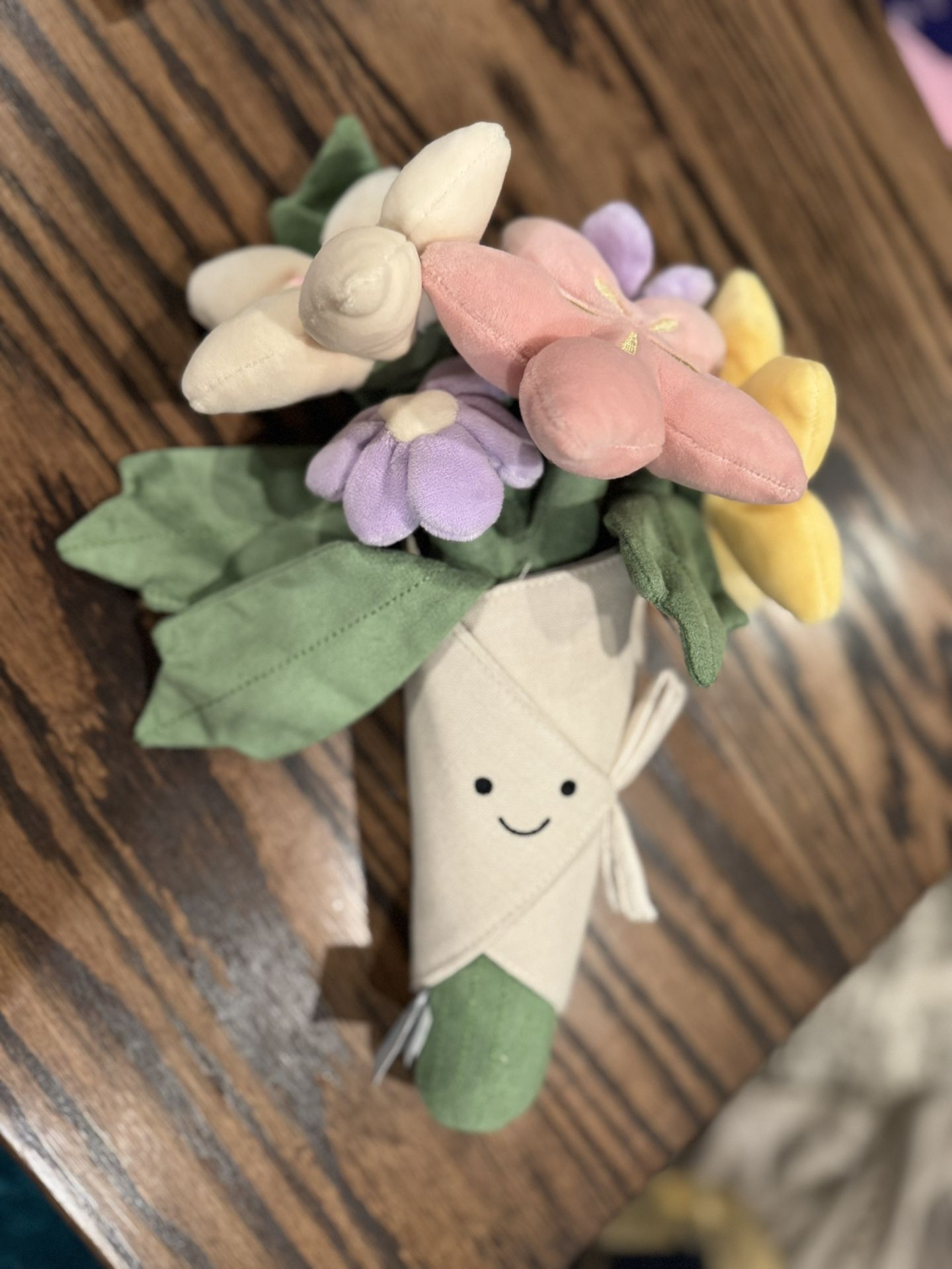 NWOT Amuseables bouquet Of flowers