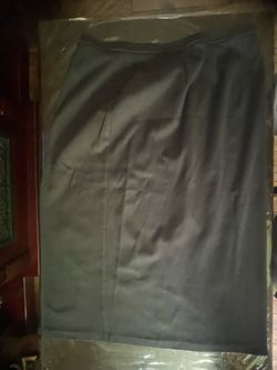 Used women’s black skirt