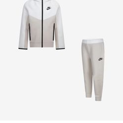 Nike Tech Fleece Sweatsuit 