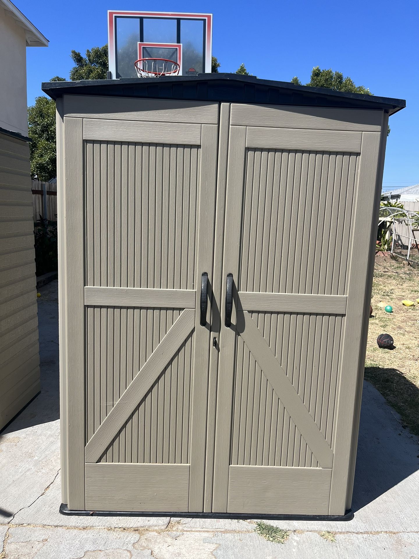 Large Rubbermaid Shed for Sale in San Diego, CA OfferUp