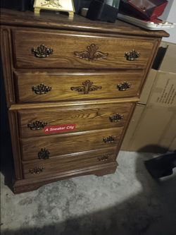 5-Drawer Wooden Dresser Chest