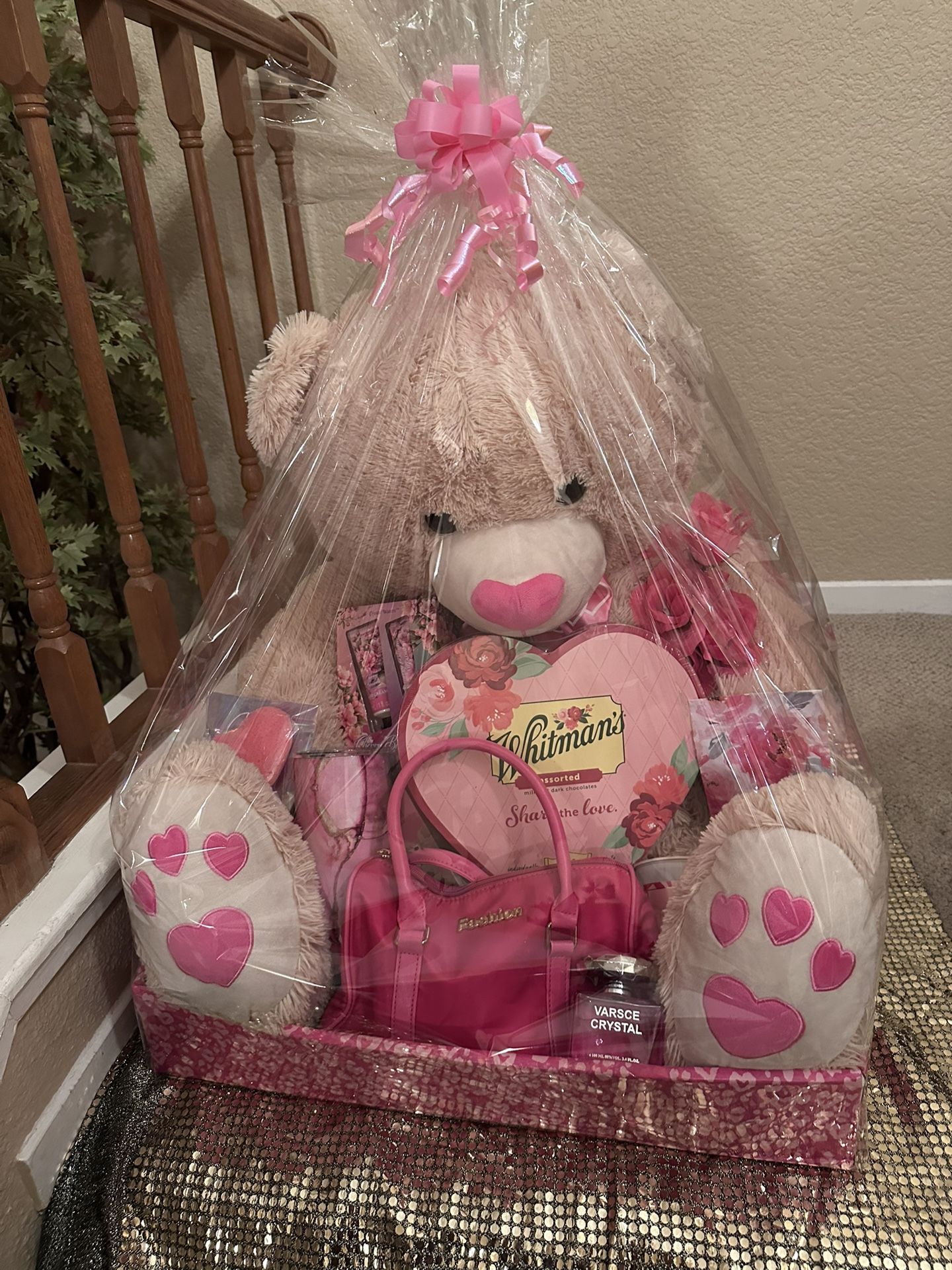 Valentines basket, all unique