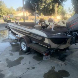1985 Stratos 19 Ft Bass Boat