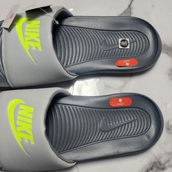 Men's Nike Size 15 New