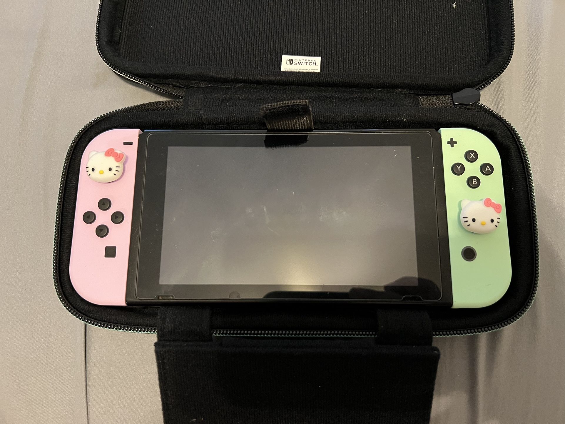 Nintendo Switch W/carrying Case 
