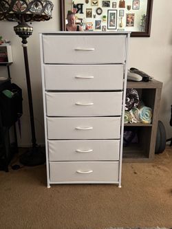 White 6 drawer dresser (fabric drawers, metal frame)