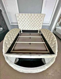 Brigitte Velvet Upholstered Queen size bed frame with Round Storage Queen size bed King Size Bed Only $39 Down Payment 👉 PLEASE ASK FOR JON GREEN WHE