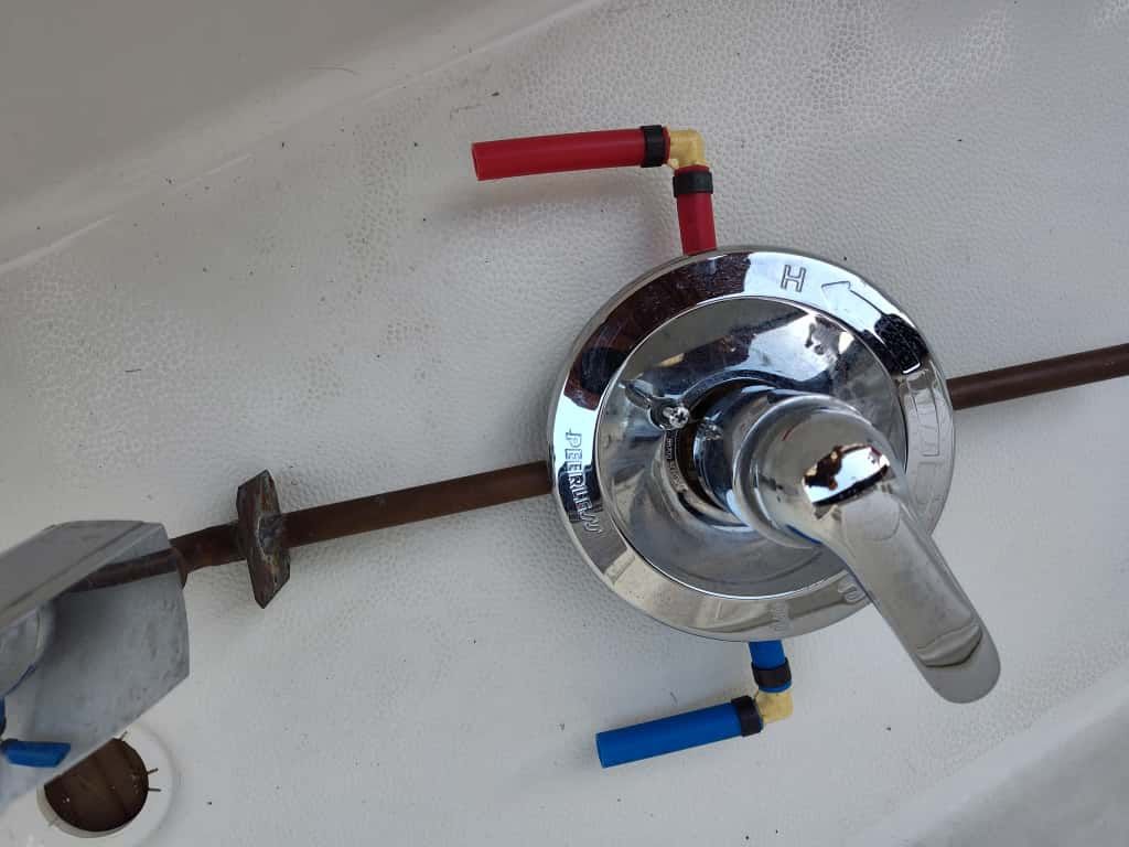 STERLING ENSEMBLE BATH AND SHOWER