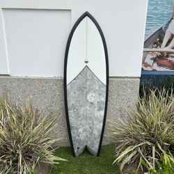 5’8 Woodin Fish Surfboard