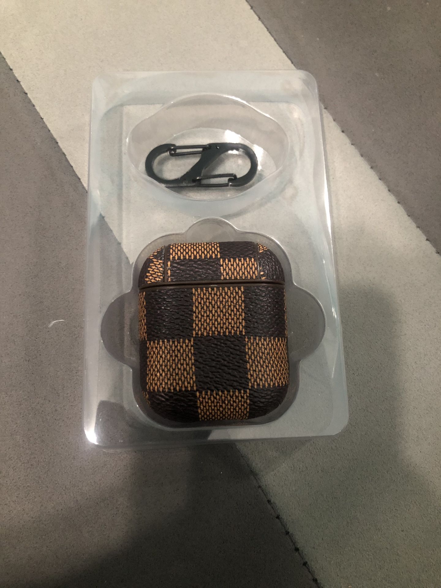 AirPods LV case