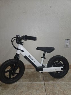 Hiboy BK1 Balance electric Bike for Kids, excellent conditions/ Bicicleta electrica de equilibrio Hiboy BK1 para niños pequeños, excelente condiciones