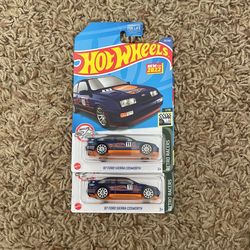 2 Hot Wheels