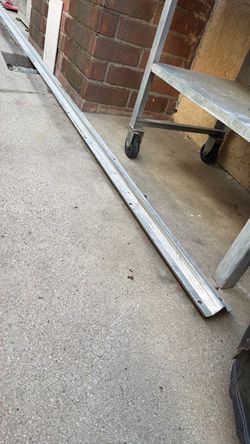 Gate track
