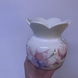 New Overjoyed Boutique Flower Vase