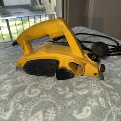 DEWALT PLANER