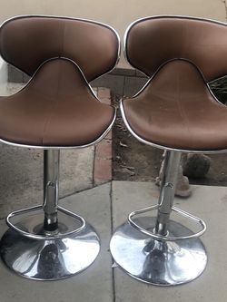 Used Chairs In Good Condition Give Me An Offer