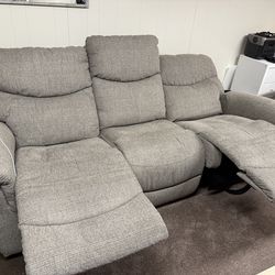 LA-Z-BOY Reclining Sofa