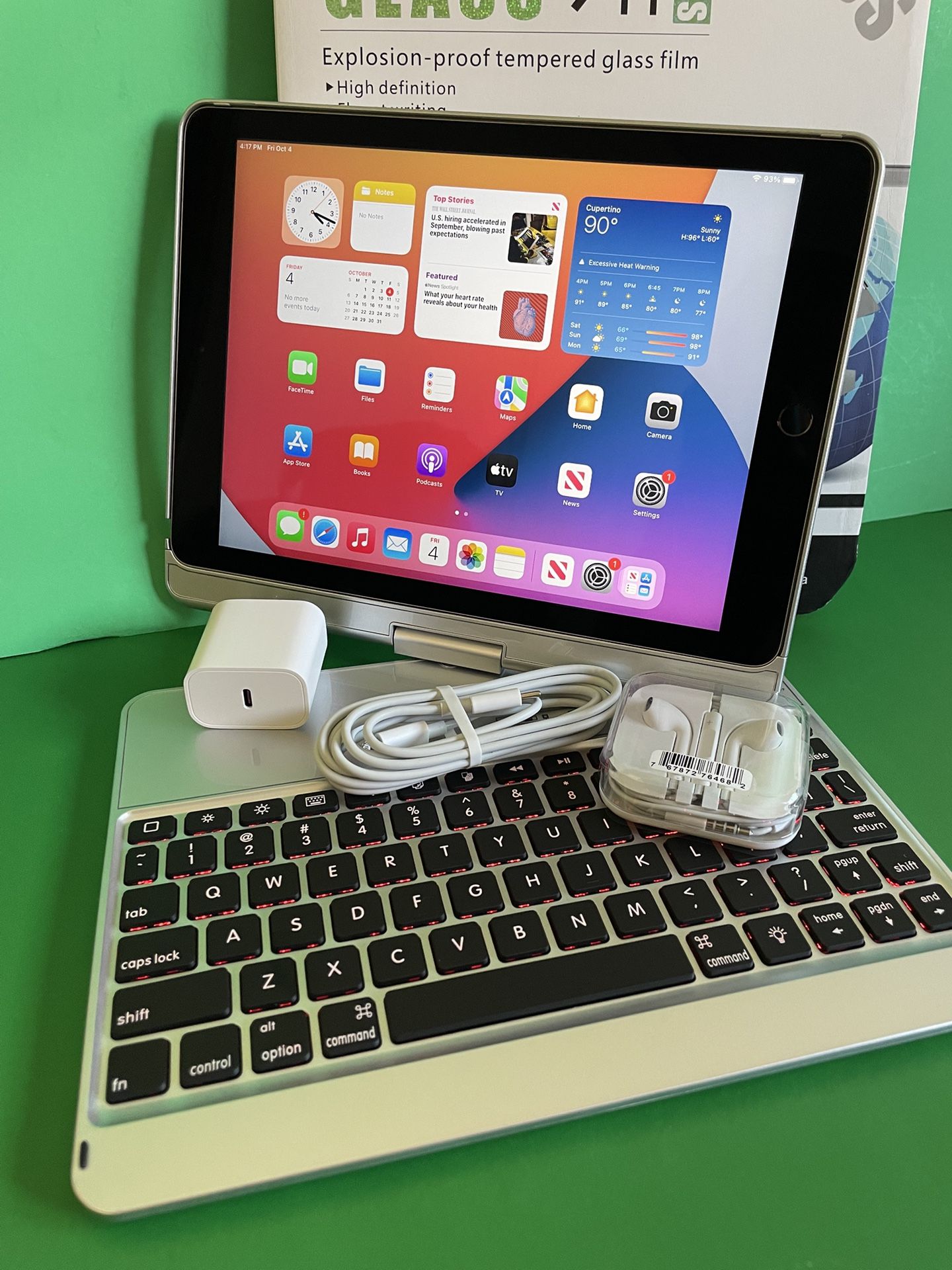 Apple IPad 6th Generation (9.7” Retina / Touch ID / IOS 17) 32GB with keyboard, pen & Accessories (128gb $199)