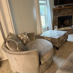 Modern Gray Living Room Set – Sectional Sofa + Chair + Ottoman – Excellent Condition