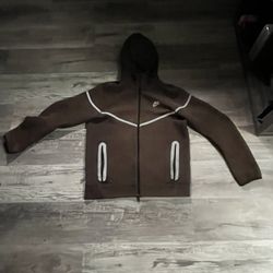 Brown Nike Tech Size Medium 