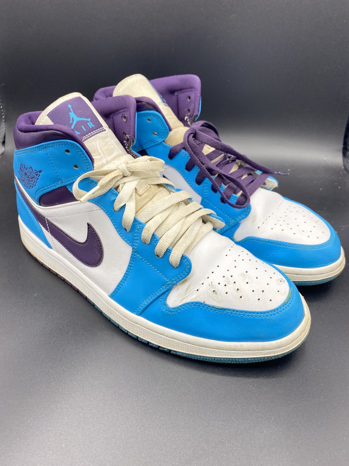 MEN’S SIZE 11.5 NIKE AIR JORDAN 1 RETRO MID HORNETS BASKETBALL SHOES