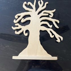 Wooden Spooky Tree