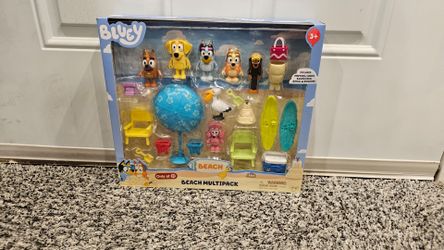 Bluey Figure & Accessory Beach Multipack