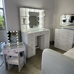 Vanity Table & LED Mirror, Shelf & Organizer For Make Up Sale.