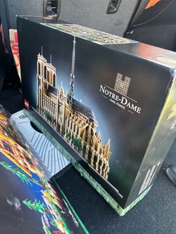 LEGO Notre-Dame de Paris Set 21061